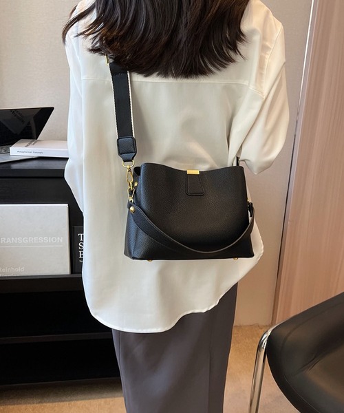 LA VORAGINE(ラ ヴォラジネ)の「2wayショルダーバッグ(ショルダーバッグ・レディース・ピンク/アイボリー/ベージュ/ブラック・FREE)」の1枚目の写真