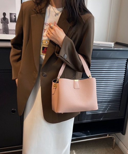LA VORAGINE(ラ ヴォラジネ)の「2wayショルダーバッグ(ショルダーバッグ・レディース・ピンク/アイボリー/ベージュ/ブラック・FREE)」の13枚目の写真