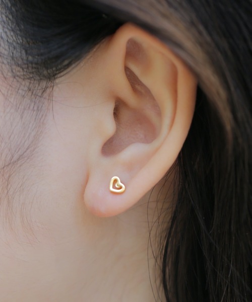 tone(トーン)の「【Peony/ピオニー】/サージカルステンレス316L オープンハートスタッドピアス(ピアス(片耳用)・レディース・ゴールド/シルバー/ピンクゴールド・FREE)」の2枚目の写真