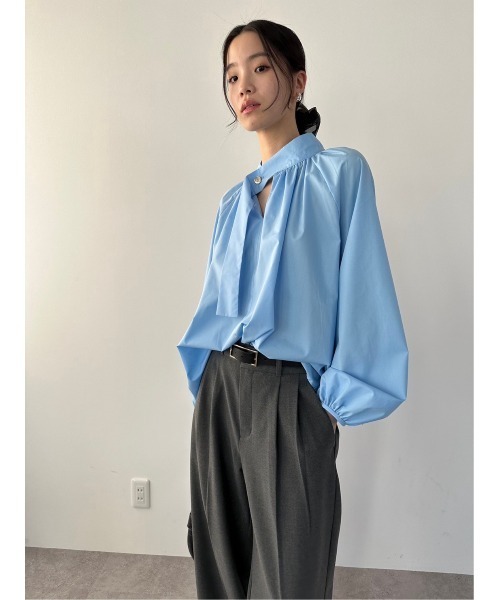 DRWCYS(ドロシーズ)の「2WAYスタンドカラーブラウス(シャツ/ブラウス・レディース・サックスブルー/オフホワイト・FREE)」の14枚目の写真