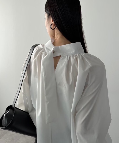 DRWCYS(ドロシーズ)の「2WAYスタンドカラーブラウス(シャツ/ブラウス・レディース・サックスブルー/オフホワイト・FREE)」の6枚目の写真