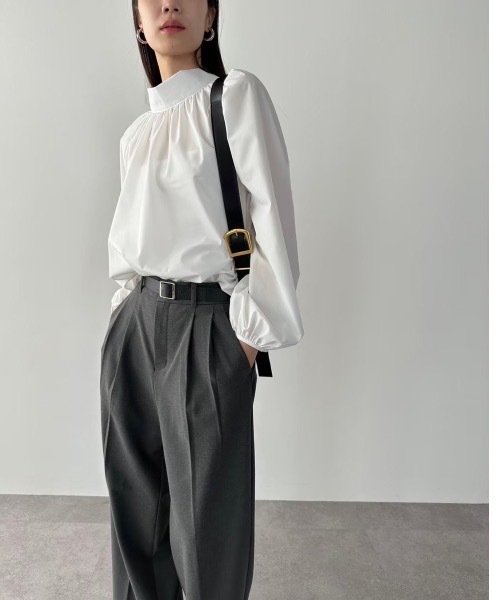 DRWCYS(ドロシーズ)の「2WAYスタンドカラーブラウス(シャツ/ブラウス・レディース・サックスブルー/オフホワイト・FREE)」の4枚目の写真