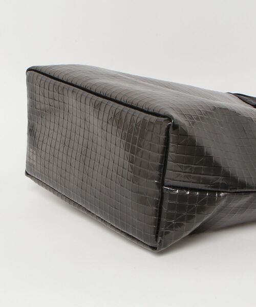 beautiful people(ビューティフルピープル)の「beautiful people plaid vinyl logo tape shoulder bag 1000611931(ショルダーバッグ・レディース・クリア/ブラック・FREE)」の11枚目の写真