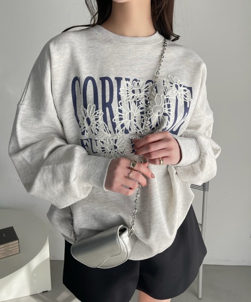 Ada.(エイダ)の「ロゴプリント 花線画刺繍 ビッグ プルオーバー 裏毛 スウェット(スウェット・レディース・ネイビー/オートミール/ブラック/アイボリー・FREE)」の17枚目の写真