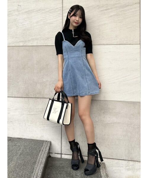 EATME（イートミー）の「デニムジャンスカ（ジャンパースカート・レディース・ライトブルー/ブラック/ブルー・SMALL/MEDIUM）」の5枚目の写真