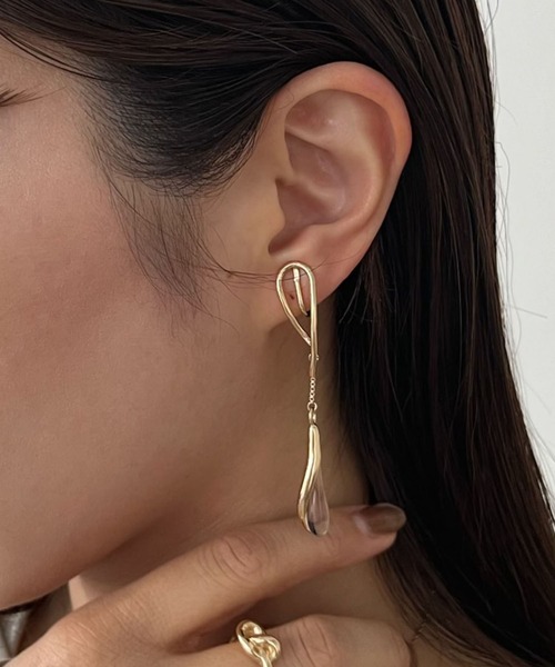 GOLDY（ゴールディ）の「〈GOLDY/ゴールディ〉クリアスウェイイヤリング（イヤリング・レディース・シルバー/ゴールド・FREE）」の3枚目の写真