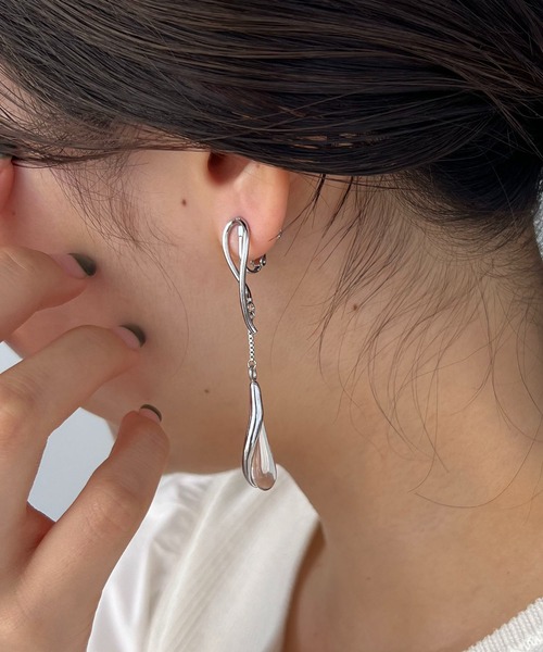 GOLDY（ゴールディ）の「〈GOLDY/ゴールディ〉クリアスウェイイヤリング（イヤリング・レディース・シルバー/ゴールド・FREE）」の7枚目の写真