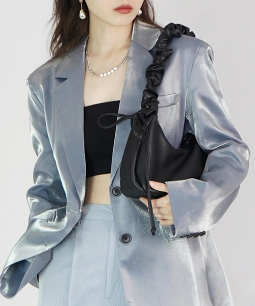 LA VORAGINE(ラ ヴォラジネ)の「2wayギャザーショルダーバッ/ハンドバッグ(ショルダーバッグ・レディース・ブラック/アイボリー・FREE)」の6枚目の写真