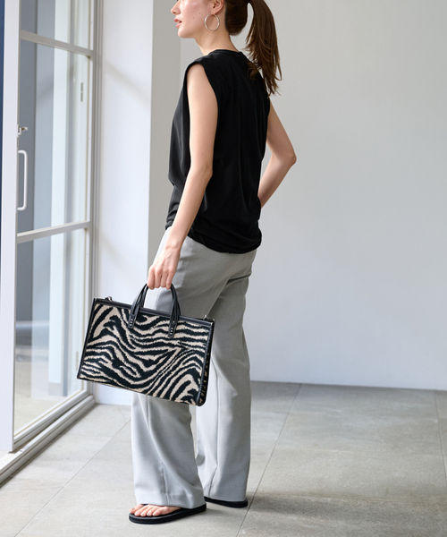 FRAMeWORK(フレームワーク)の「ATON/エイトン FRESCA SINGLE JERSEY TANKTOP(Tシャツ/カットソー・レディース・ブラック/ライトグレー/イエロー・FREE)」の5枚目の写真