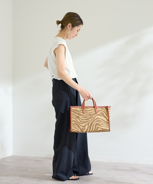 FRAMeWORK(フレームワーク)の「ATON/エイトン FRESCA SINGLE JERSEY TANKTOP(Tシャツ/カットソー・レディース・ブラック/ライトグレー/イエロー・FREE)」の13枚目の写真