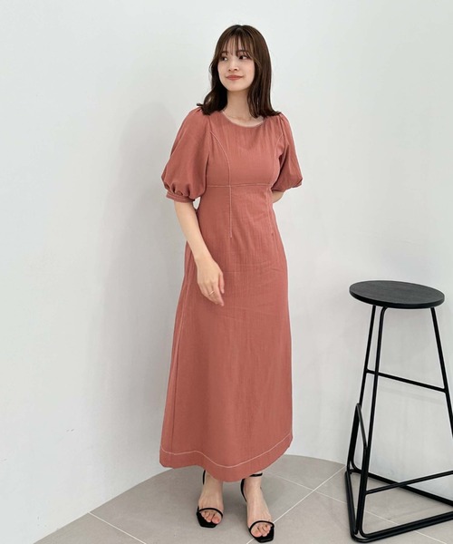 archives(アルシーヴ)の「バックリボン配色ステッチワンピース(ワンピース・レディース・テラコッタ/アイボリー/ブラック・MEDIUM)」の3枚目の写真