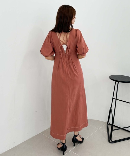 archives(アルシーヴ)の「バックリボン配色ステッチワンピース(ワンピース・レディース・テラコッタ/アイボリー/ブラック・MEDIUM)」の16枚目の写真