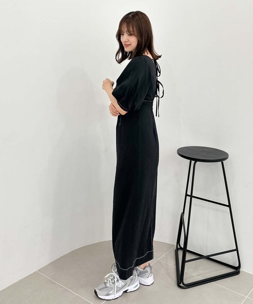 archives(アルシーヴ)の「バックリボン配色ステッチワンピース(ワンピース・レディース・テラコッタ/アイボリー/ブラック・MEDIUM)」の21枚目の写真