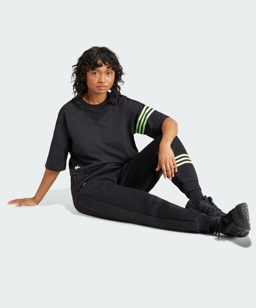 【関税・送料込み】adidas Originals Neuclassics Tシャツ adidas tシャツ Neuclassics Tシャツ / アディダスオリジナルス