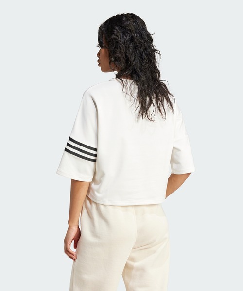 adidas（アディダス）の「Neuclassics Tシャツ / アディダス