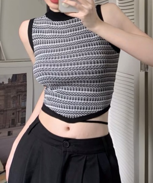 Sibra（シブラ）の「ノースリーブボーダーニットタンクトップ（ニット/セーター・レディース・パープル/ピンク/ブラック・M）」の6枚目の写真