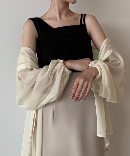 JUNOAH(ジュノア)の「アシメデザインリブタンクトップ(タンクトップ・レディース・ブラック/ベージュ/チャコール・X-LARGE/LARGE/MEDIUM)」の5枚目の写真