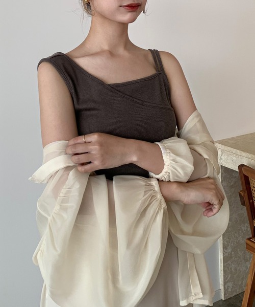 JUNOAH(ジュノア)の「アシメデザインリブタンクトップ(タンクトップ・レディース・ブラック/ベージュ/チャコール・X-LARGE/LARGE/MEDIUM)」の12枚目の写真