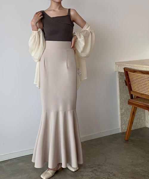 JUNOAH(ジュノア)の「アシメデザインリブタンクトップ(タンクトップ・レディース・ブラック/ベージュ/チャコール・X-LARGE/LARGE/MEDIUM)」の13枚目の写真