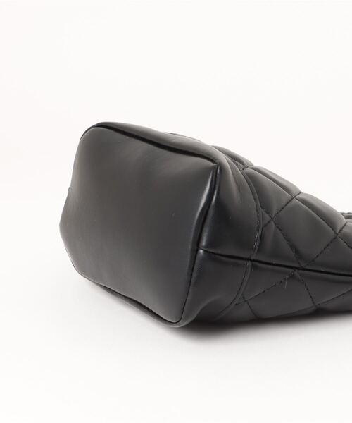 florist（フローリスト）の「タッセルチャームがかわいい♪キルトレザー巾着ショルダーバッグ（ショルダーバッグ・レディース・ホワイト/ピンク/シルバー/ブラック・FREE）」の11枚目の写真