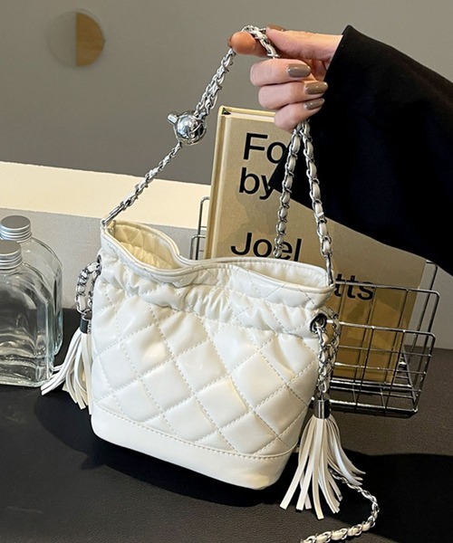 florist（フローリスト）の「タッセルチャームがかわいい♪キルトレザー巾着ショルダーバッグ（ショルダーバッグ・レディース・ホワイト/ピンク/シルバー/ブラック・FREE）」の17枚目の写真