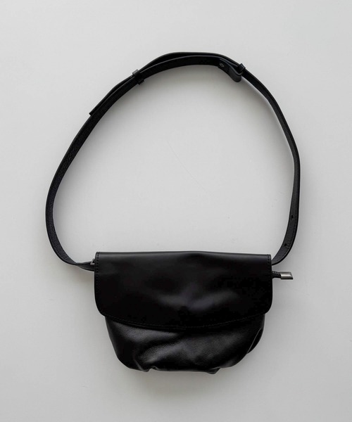 CANAL JEAN(キャナルジーン)の「El mar レザーボディバッグ(ボディバッグ/ウエストポーチ・レディース・ブラック・ONE SIZE)」の8枚目の写真