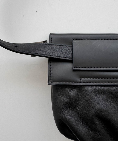 CANAL JEAN(キャナルジーン)の「El mar レザーボディバッグ(ボディバッグ/ウエストポーチ・レディース・ブラック・ONE SIZE)」の12枚目の写真