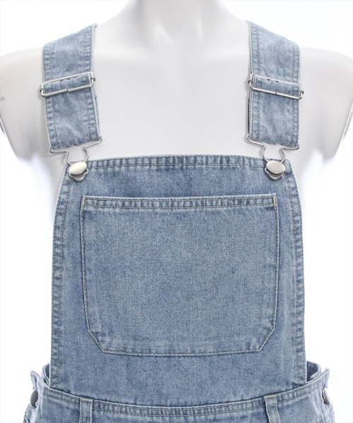 clear（クリア）の「デニムミニサロペット［平成 Y2K カジュアル ショート丈］≪再入荷≫（サロペット/オーバーオール・レディース・ライトブルー/ブラック・F）」の5枚目の写真