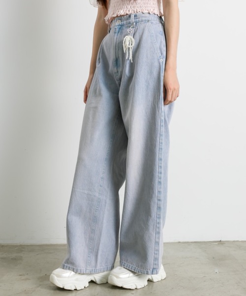 OLIVE des OLIVE（オリーブデオリーブ）の「パールチャーム付きワイドデニムパンツ（その他パンツ・レディース・ブラック系その他/ブルー系その他/サックスブルー・SMALL/MEDIUM）」の10枚目の写真