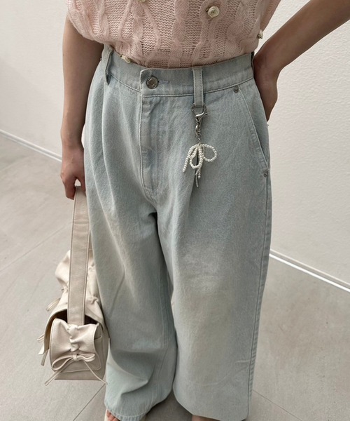 OLIVE des OLIVE（オリーブデオリーブ）の「パールチャーム付きワイドデニムパンツ（その他パンツ・レディース・ブラック系その他/ブルー系その他/サックスブルー・SMALL/MEDIUM）」の16枚目の写真