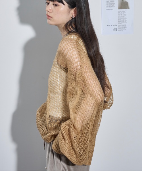 THE YOn(ザヨン)の「モヘアライクシアーニットプルオーバー(ニット/セーター・レディース・カーキ/アイボリー/ラベンダー/キャメル・FREE)」の11枚目の写真