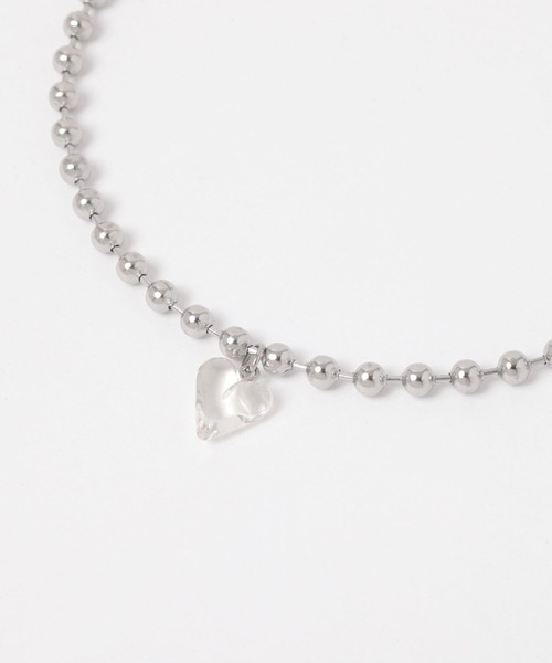 LEPSIM(レプシィム)の「ステンレスボールハートネックレス 137922(ネックレス・レディース・シルバー/ゴールド・ONE SIZE)」の3枚目の写真