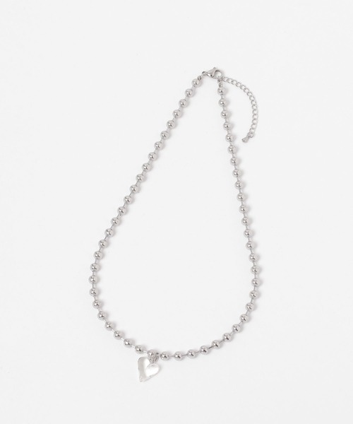 LEPSIM(レプシィム)の「ステンレスボールハートネックレス 137922(ネックレス・レディース・シルバー/ゴールド・ONE SIZE)」の5枚目の写真