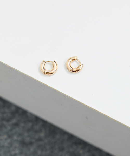 le cercle ADAM ET ROPE'(ルセルクルアダムエロペ)の「フープピアス(ピアス(両耳用)・レディース・シルバー/ゴールド・FREE)」の2枚目の写真