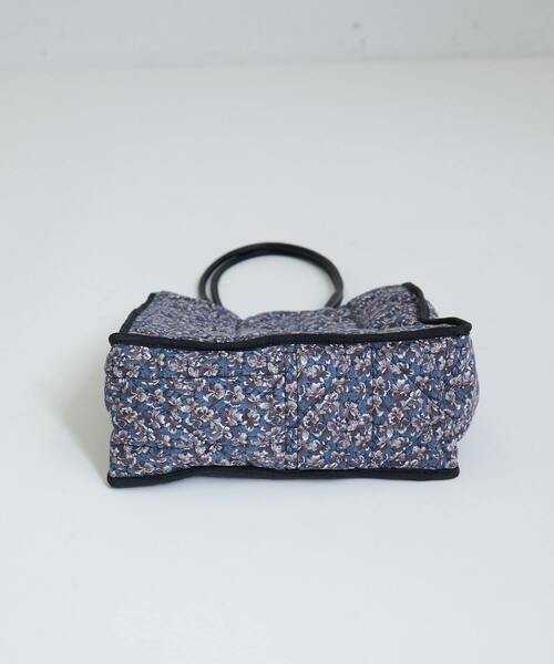 ADIEU TRISTESSE（アデュートリステス）の「リバティプリントキルティングトートバッグ（トートバッグ・レディース・グレー系その他/ブルー系その他・FREE）」の7枚目の写真