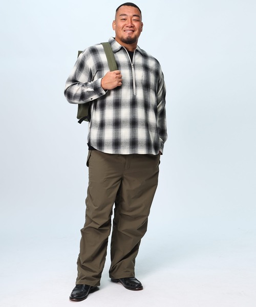 B&T CLUB(ビーティークラブ)の「大きいサイズ 長袖 オーバーシャツ ネルオンブレ ハーフジップ(シャツ/ブラウス・メンズ・ブラウン/ホワイト/グリーン・X2(4L~5L)/X1(3L~4L)/X3(6L~7L)/X4(8L~9L))」の6枚目の写真