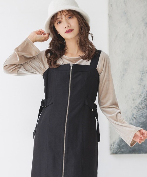 mysty woman（ミスティウーマン）の「シャイニーベロアプルオーバー 150086（Tシャツ/カットソー・レディース・ブラック/ライトベージュ/グレイッシュブルー・FREE）」の3枚目の写真