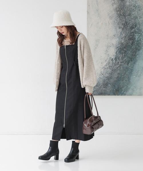 mysty woman（ミスティウーマン）の「シャイニーベロアプルオーバー 150086（Tシャツ/カットソー・レディース・ブラック/ライトベージュ/グレイッシュブルー・FREE）」の13枚目の写真