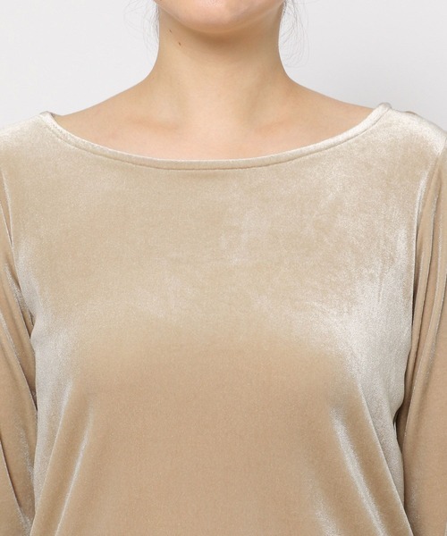 mysty woman（ミスティウーマン）の「シャイニーベロアプルオーバー 150086（Tシャツ/カットソー・レディース・ブラック/ライトベージュ/グレイッシュブルー・FREE）」の17枚目の写真