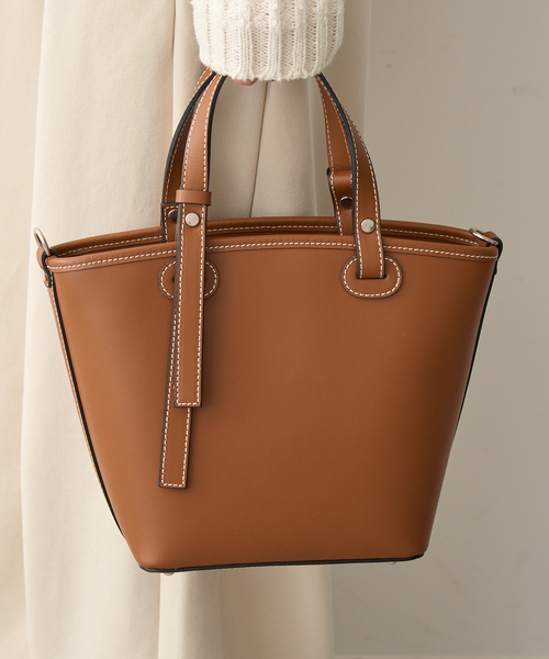 Spick & Span（スピックアンドスパン）の「MILOS / ミロス 別注 ミニバッグ 3144T（クラッチバッグ・レディース・ブラック/キャメル・FREE）」の4枚目の写真