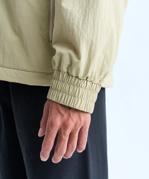 Quiksilver（クイックシルバー）の「NY BOA STAND ZIP JAC/クイックシルバーワッシャーナイロンブルゾン（ブルゾン・メンズ・ブラック/ベージュ/グリーン・SMALL/LARGE/MEDIUM/X-LARGE）」の10枚目の写真