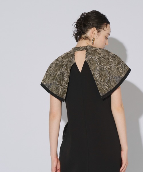 embroidery cape dress エンブロイダリーケープドレス（ドレス