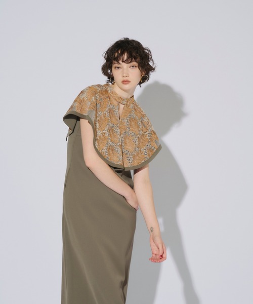 セール】embroidery cape dress エンブロイダリーケープドレス