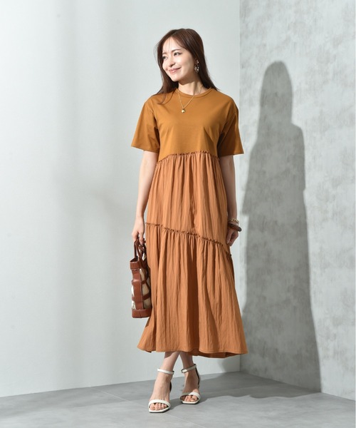 INTERPLANET（インタープラネット）の「異素材使いティアードワンピース（ワンピース・レディース・ブラウン/チャコールグレー・FREE）」の3枚目の写真