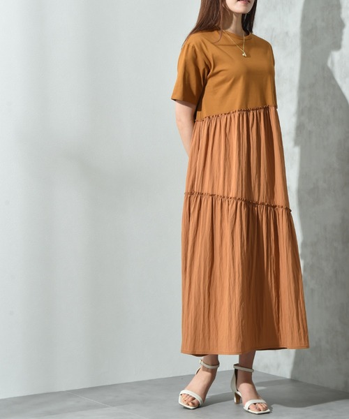 INTERPLANET（インタープラネット）の「異素材使いティアードワンピース（ワンピース・レディース・ブラウン/チャコールグレー・FREE）」の4枚目の写真