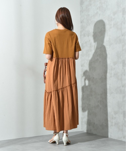 INTERPLANET（インタープラネット）の「異素材使いティアードワンピース（ワンピース・レディース・ブラウン/チャコールグレー・FREE）」の6枚目の写真