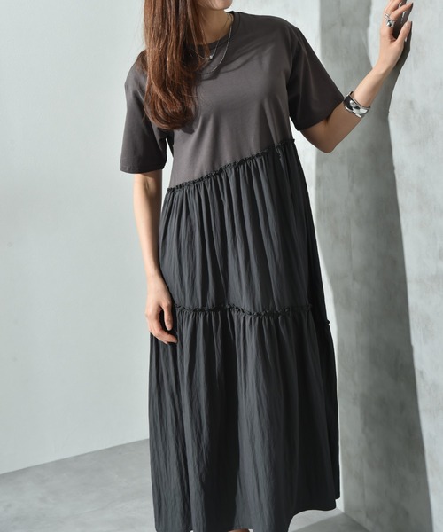INTERPLANET（インタープラネット）の「異素材使いティアードワンピース（ワンピース・レディース・ブラウン/チャコールグレー・FREE）」の22枚目の写真