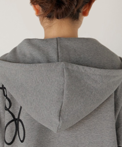 HUG.U(ハグユー)の「<選べる裏地> パイル or 裏起毛 コード刺繍パーカー(パーカー・レディース・ブラック/ライトグレー/モカ/エメラルドブルー/ブラック系その他/ブルー/グレー/ブラウン/グレー系その他/ブラウン系その他/ブラック系その他2/アイボリー・FREE)」の13枚目の写真