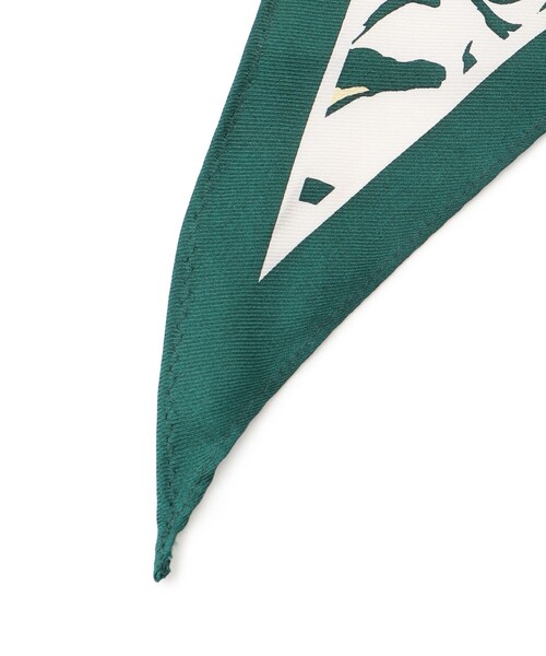 23区（ニジュウサンク）の「ニュアンスフラワー プリント シルク スカーフ（バンダナ/スカーフ・レディース・ネイビー系5/ダークグリーン系5・F）」の17枚目の写真