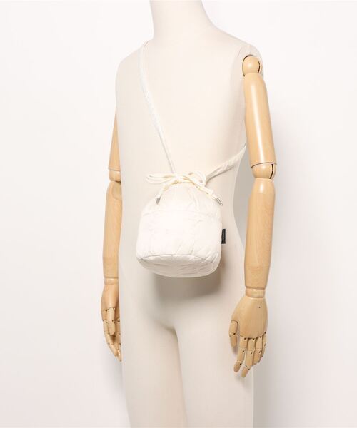 TAION(タイオン)の「BASIC DRAW STRING DOWN BAG S DST01-S(ショルダーバッグ・メンズ・ホワイト・FREE)」の5枚目の写真